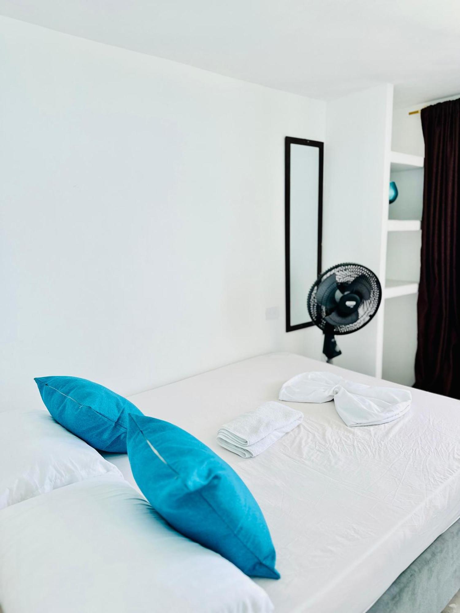 Mandala Beach Club Playa Blanca Bagian luar foto