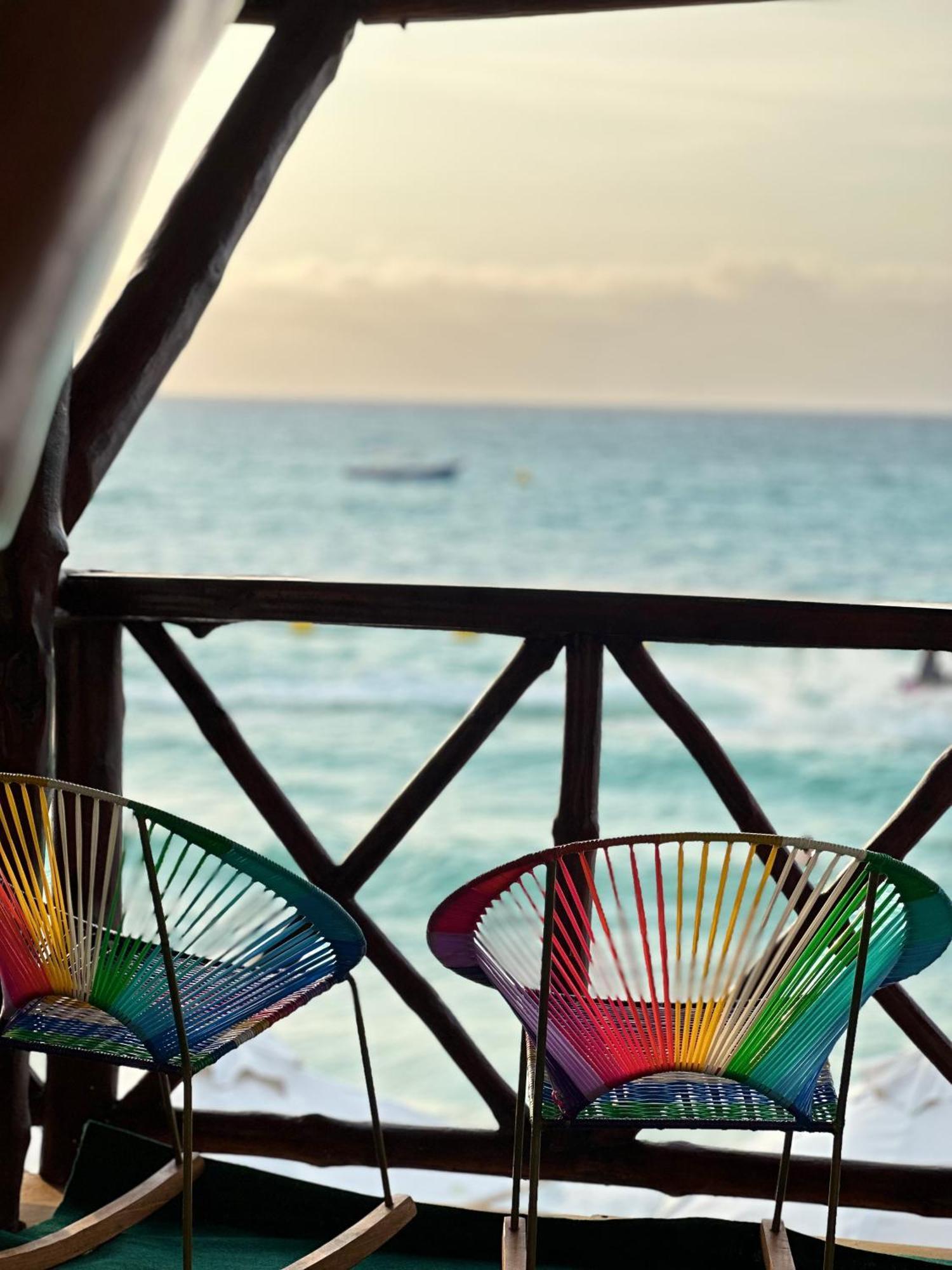 Mandala Beach Club Playa Blanca Bagian luar foto